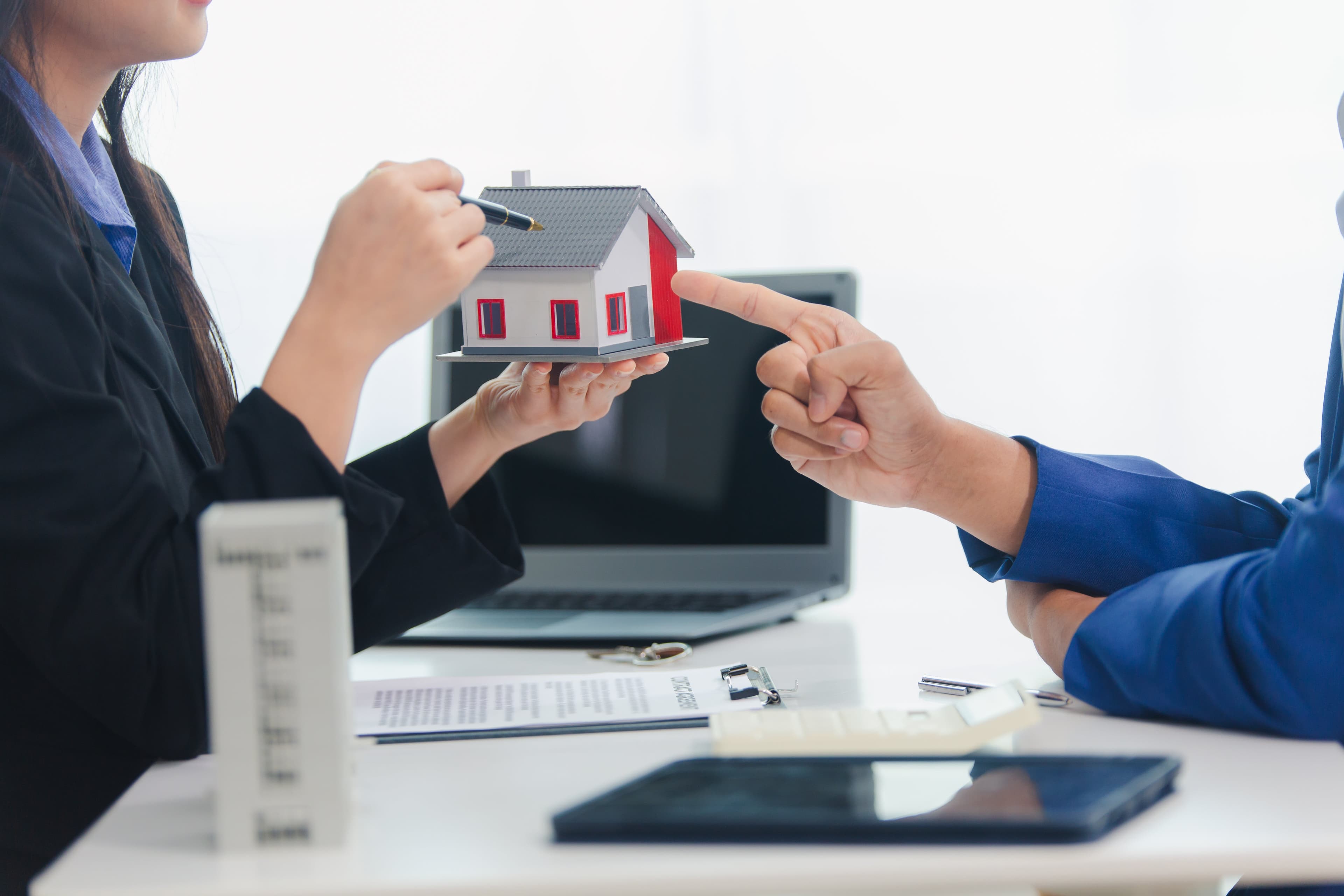 What to Ask Your Agent When Signing Up for Home Insurance